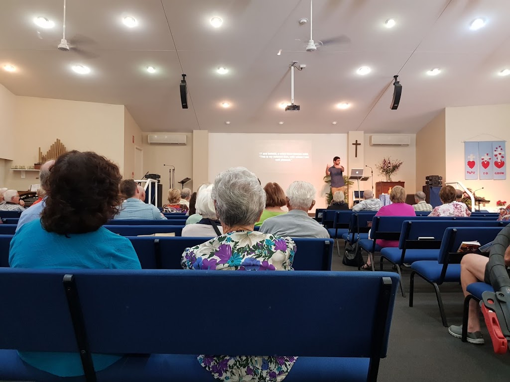 Burleigh Church of Christ | church | 174 W Burleigh Rd, Burleigh Heads QLD 4220, Australia | 0755764677 OR +61 7 5576 4677