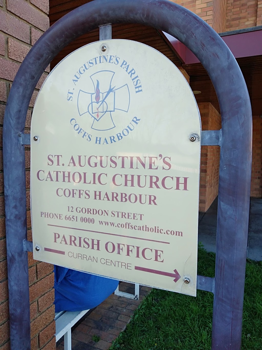 St Augustines Parish | church | 12 Gordon St, Coffs Harbour NSW 2450, Australia | 0266510000 OR +61 2 6651 0000