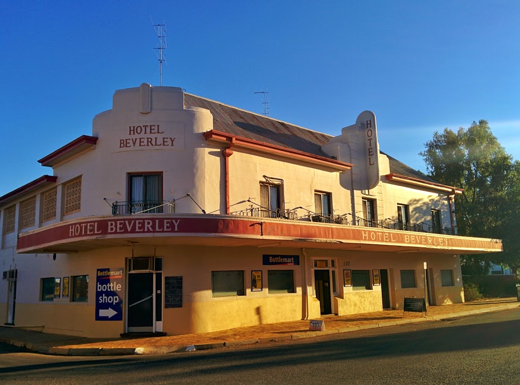 Hotel Beverley | restaurant | 137 Vincent St, Beverley WA 6304, Australia | 0896461190 OR +61 8 9646 1190