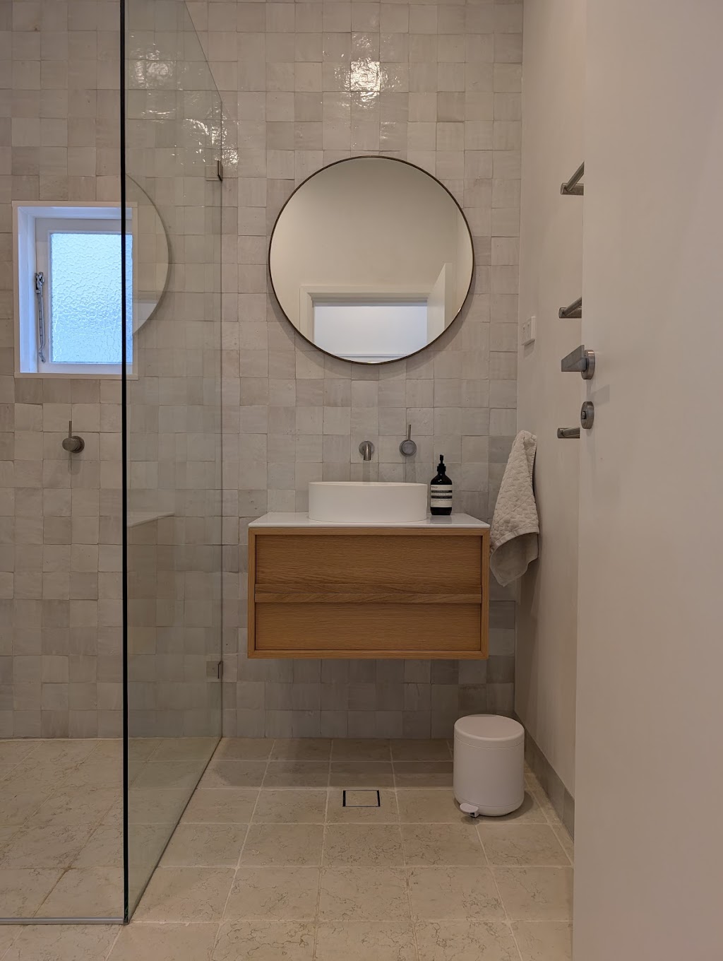 Built By Roberto | 19 Marcella St, Kingsgrove NSW 2208, Australia | Phone: 0406 440 551