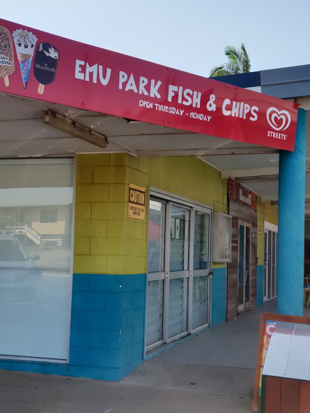 Emu Park Fish & Chips | restaurant | 7-8/15-17 Granville St, Emu Park QLD 4703, Australia | 0749396636 OR +61 7 4939 6636