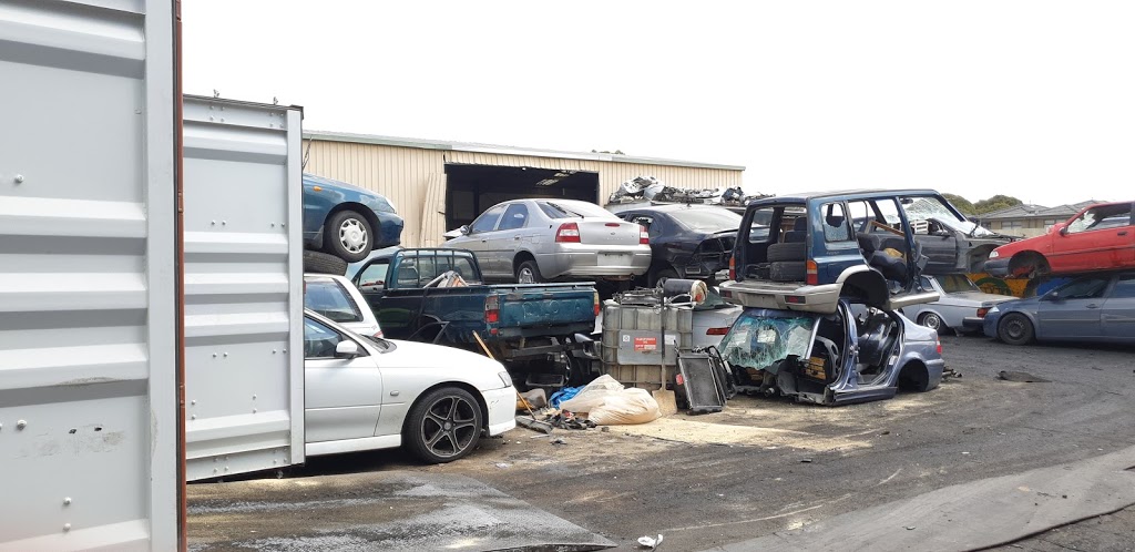 Ali Wreckers & Car Removals | 5 John St, Dandenong South VIC 3175, Australia | Phone: 0406 355 786