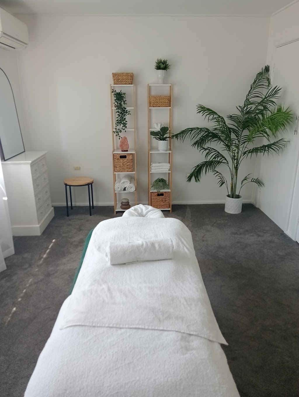 The Massage Bar | 11 Boonery Rd, Moree NSW 2400, Australia | Phone: 0477 674 008