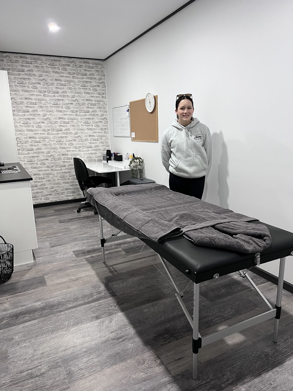 Izabelle Keirl Massage Therapist | 13 Wild Ave, Moama NSW 2731, Australia | Phone: 0428 749 405