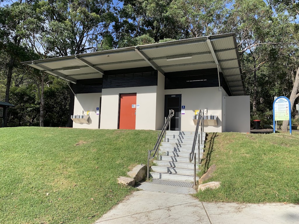 Public Toilets Manly Creek | 112 King St, Manly Vale NSW 2093, Australia | Phone: (03) 5941 2929