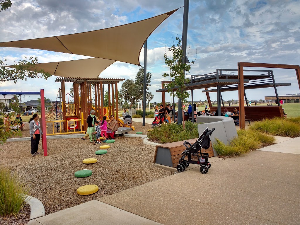 Dog park | 5 Vibrandia Way, Truganina VIC 3029, Australia