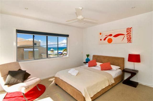 Villa Garfield | 60 Garfield Terrace, Surfers Paradise QLD 4217, Australia | Phone: 0418 720 849