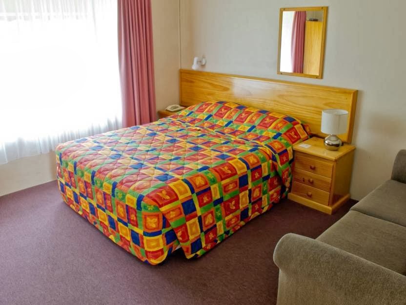 Armidale Rose Villa Motel | 11136 New England Hwy, Armidale NSW 2350, Australia | Phone: (02) 6772 3872