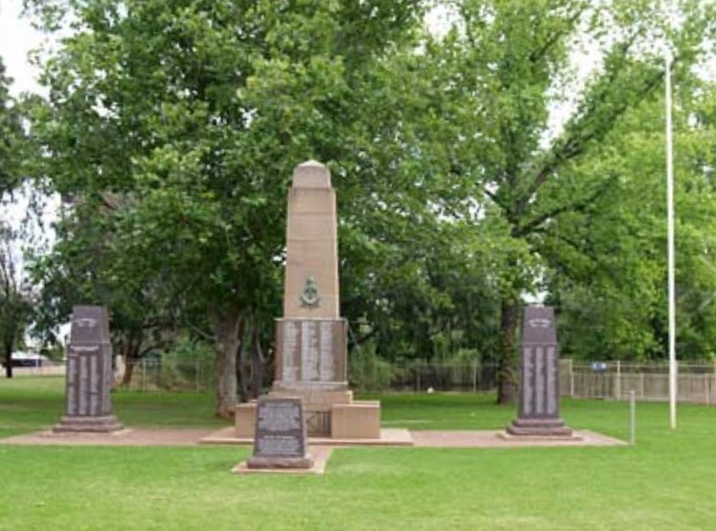 Temora and District War Memorial | park | 129 Loftus St, Temora NSW 2666, Australia