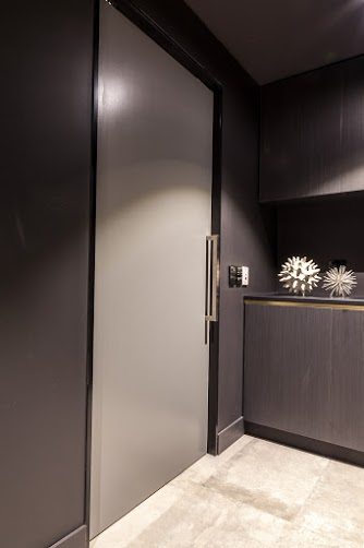 CNS Door Solutions | Lot 2 Bruce Hwy, Cherwell QLD 4660, Australia | Phone: 0401 002 145