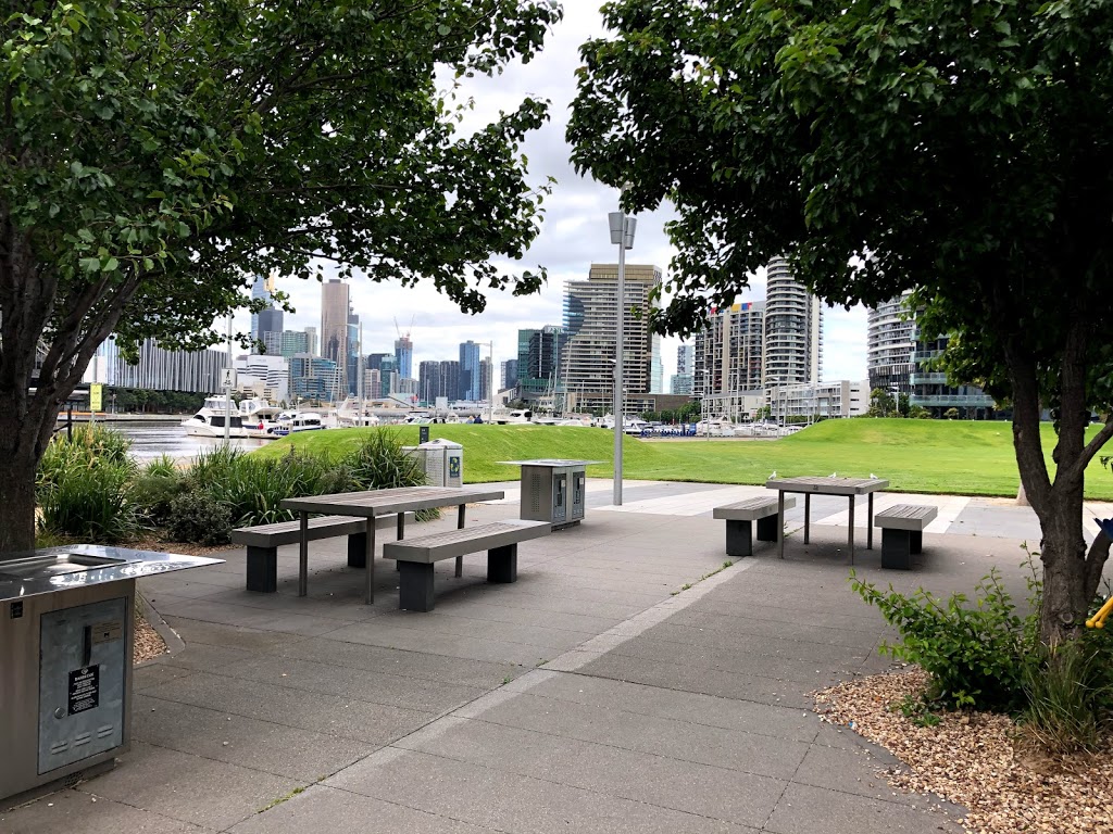 Point Park | park | River Esplanade, Docklands VIC 3008, Australia