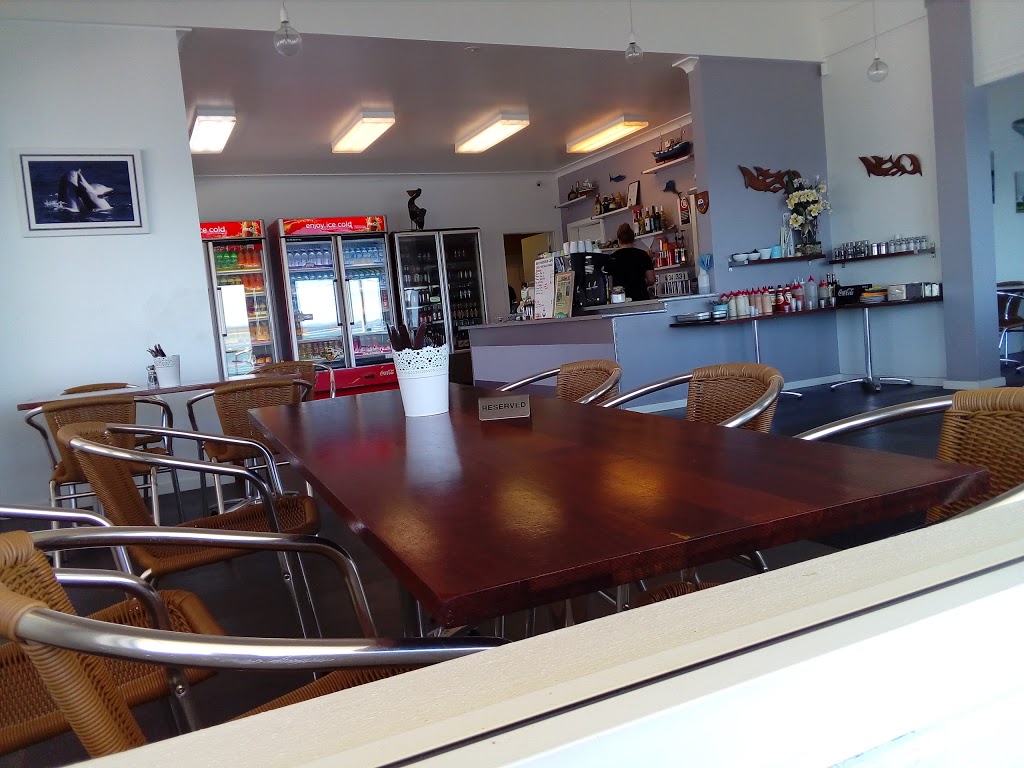 Bay Harbour Cafe | 14 Teramby Rd, Nelson Bay NSW 2315, Australia | Phone: (02) 4981 5017