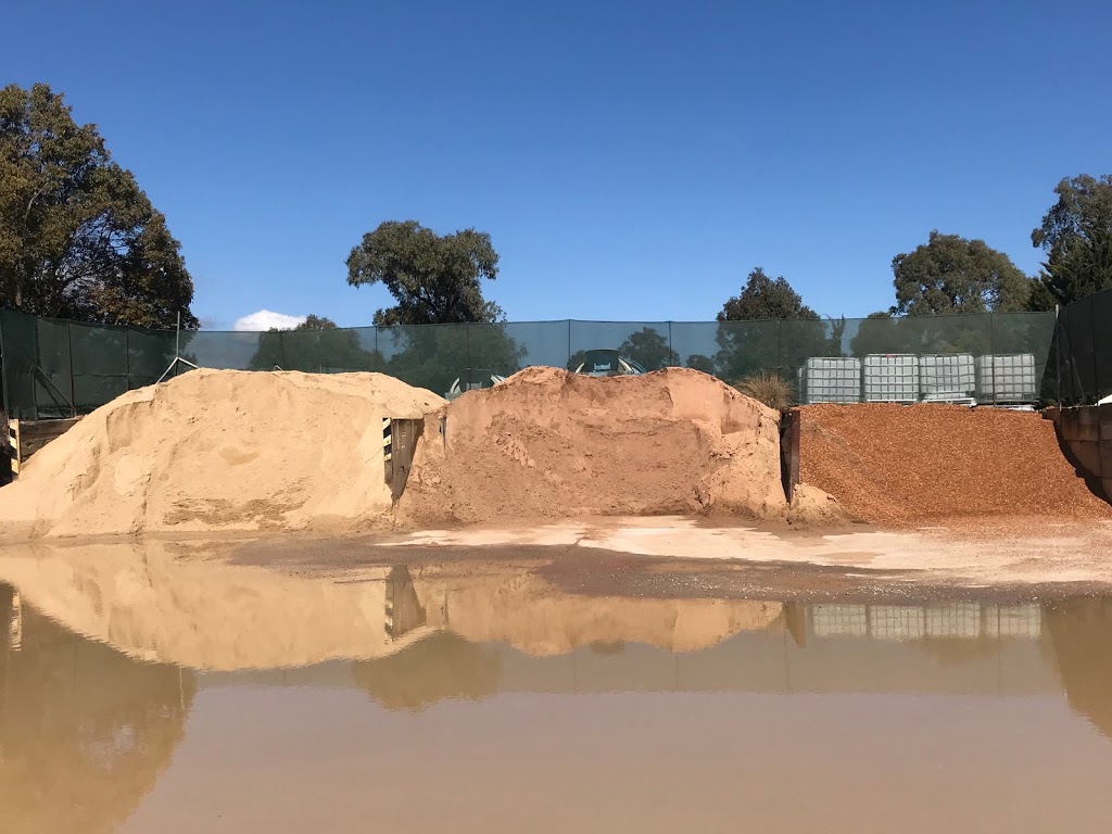 Walls Sand and Gravel Stanthorpe | 1 Texas Rd, Stanthorpe QLD 4380, Australia | Phone: (07) 4681 3138