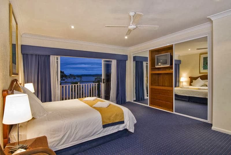 Tinaroo Lake Resort | 29 Palm St, Tinaroo QLD 4872, Australia | Phone: (07) 4095 8912