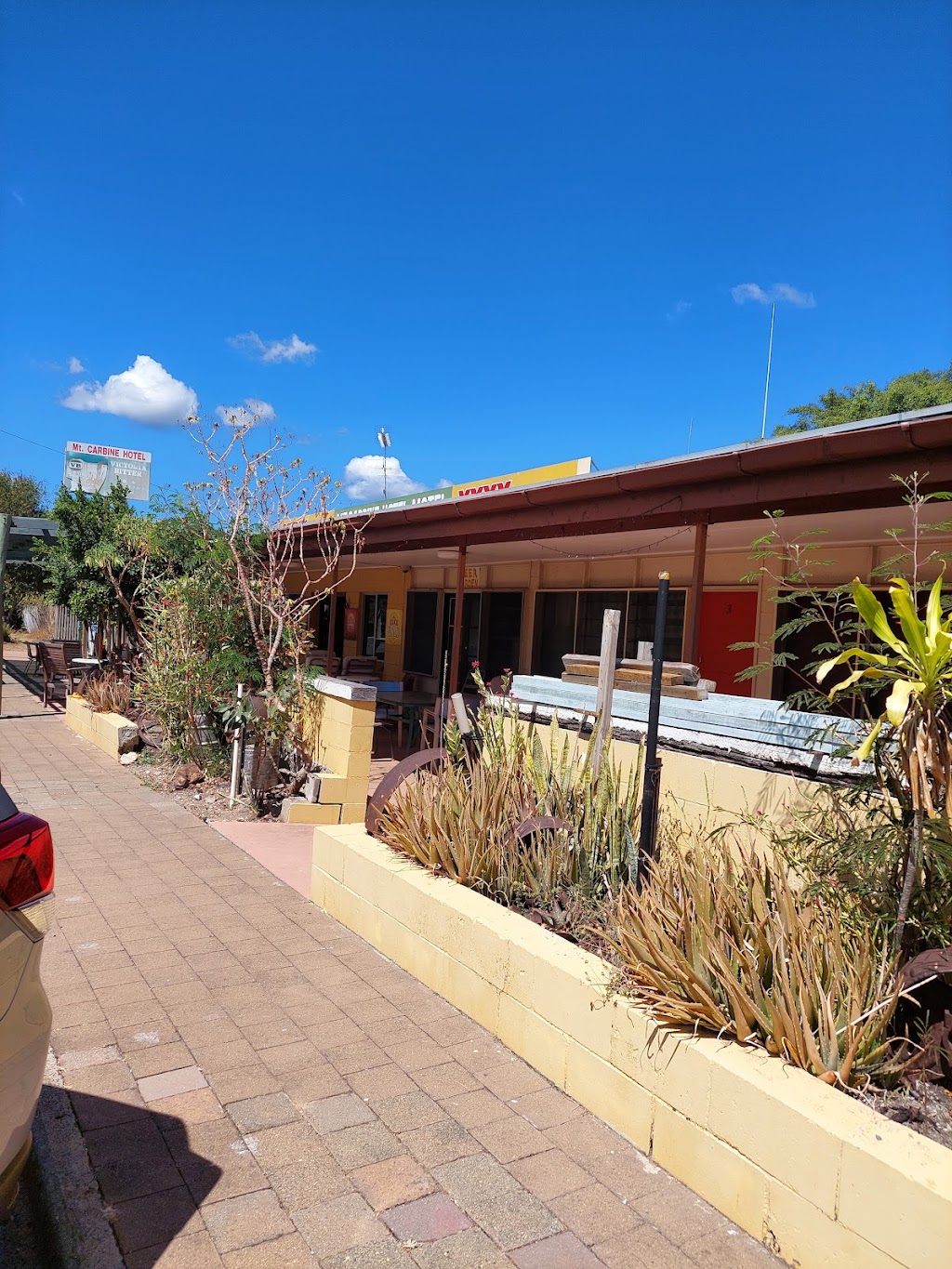 Mount Carbine Hotel motel | 6875 State Route 81, Mount Carbine QLD 4871, Australia | Phone: 0400 465 682