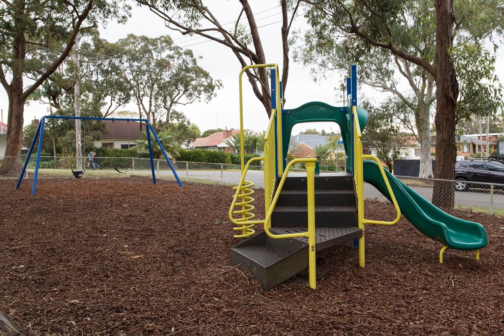 Reay Park Playground | park | 15A Ocean St, Dudley NSW 2290, Australia | 0249210333 OR +61 2 4921 0333