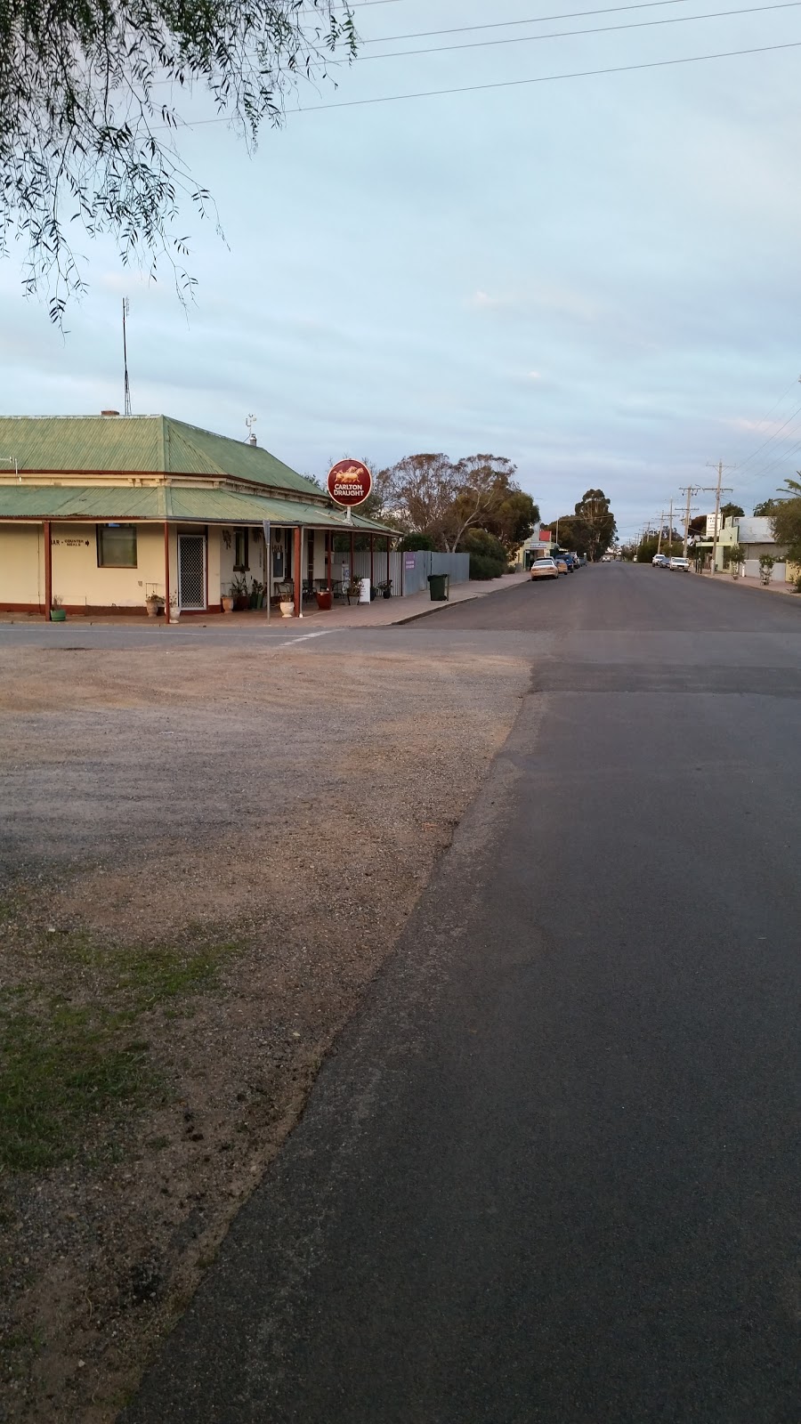 Commercial Hotel | lodging | 44 Swann St, Brim VIC 3391, Australia | 0353904250 OR +61 3 5390 4250