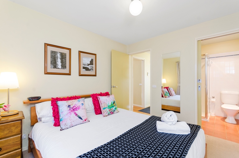 King Tide Townhouse | real estate agency | 12-14 Sweetman Parade, Ocean Grove VIC 3226, Australia | 0403515605 OR +61 403 515 605