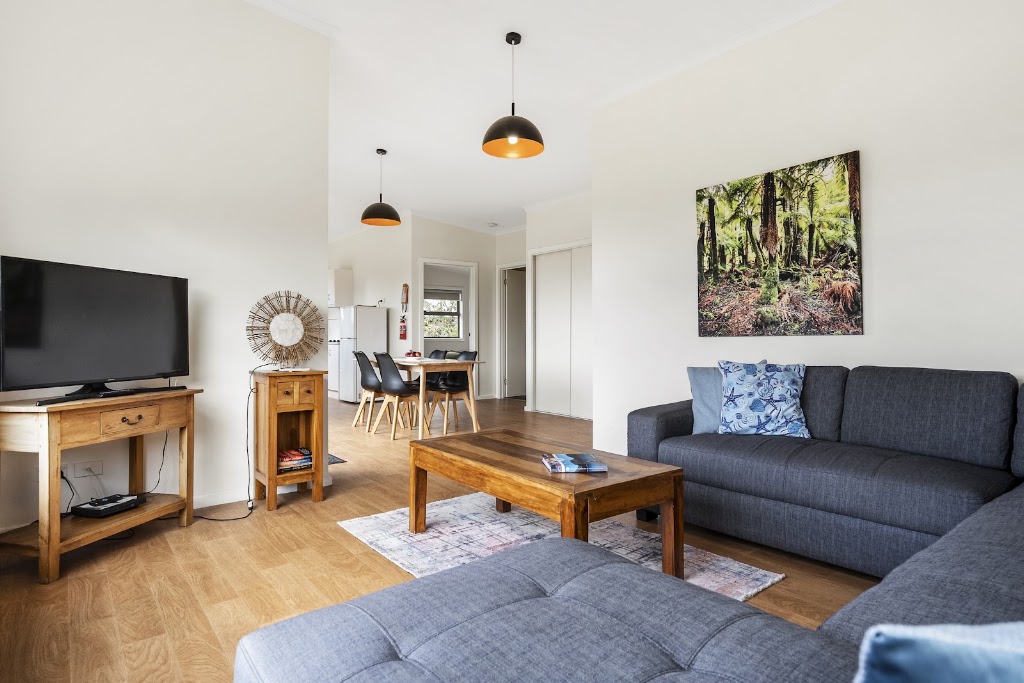 Dover Bay Cottages | 49 Bay View Rd, Dover TAS 7117, Australia | Phone: 0486 045 888