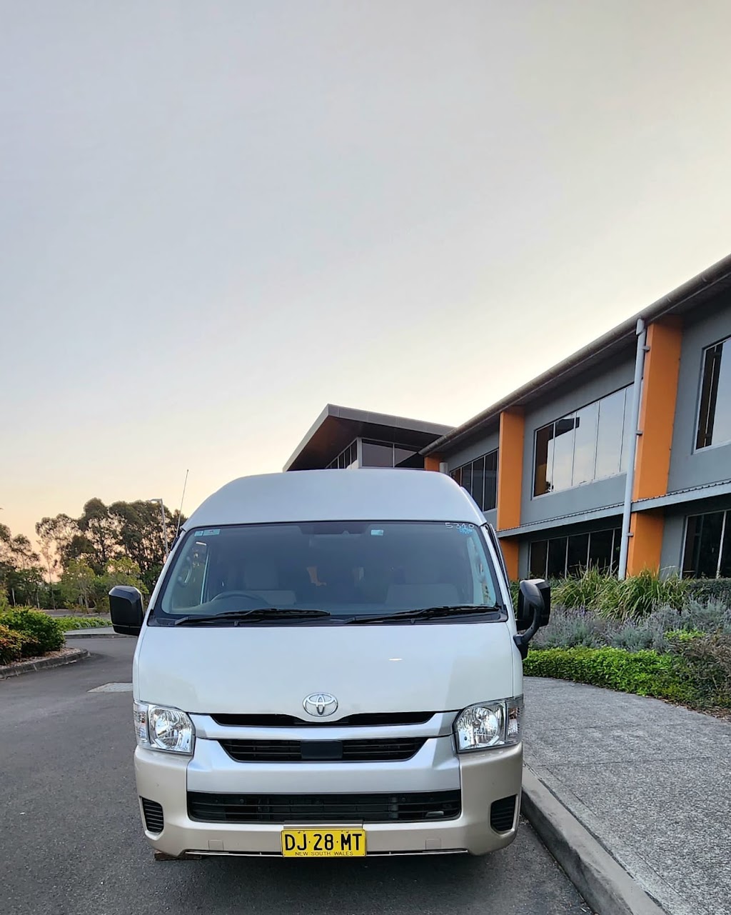Zoom Airport Transfers | 36 Stewards Dr, Stream Hill NSW 2526, Australia | Phone: 0430 676 626