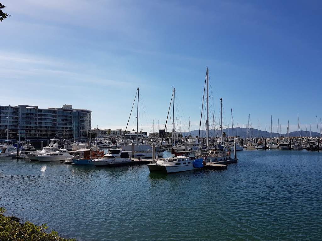 Breakwater Marina | 26 Mariners Drive, The Strand, Townsville QLD 4810, Australia | Phone: (07) 4721 2233