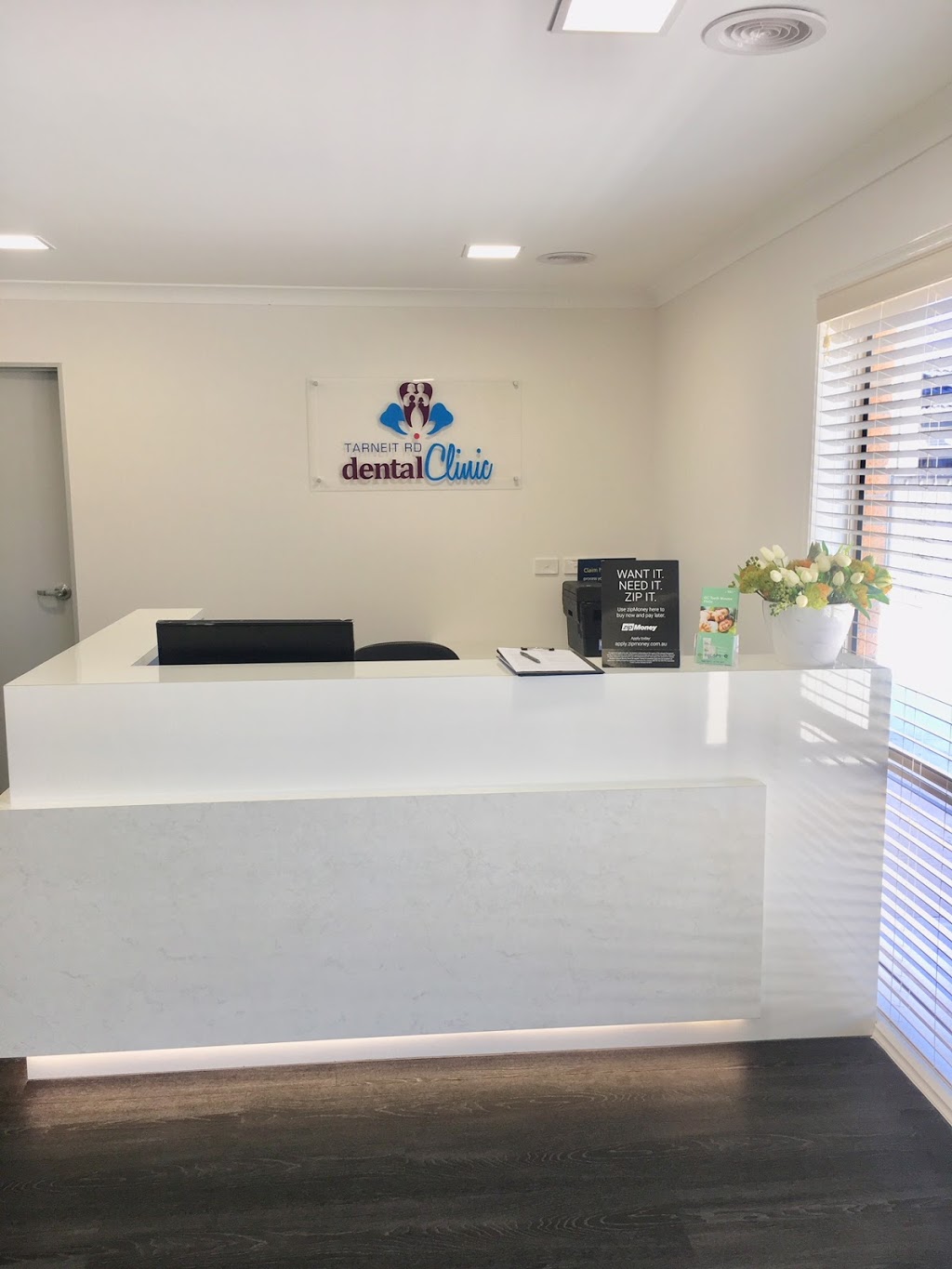 Tarneit Road Dental Clinic - Family Dentist in Tarneit | dentist | 834 Tarneit Rd, Tarneit VIC 3029, Australia | 0380878757 OR +61 3 8087 8757