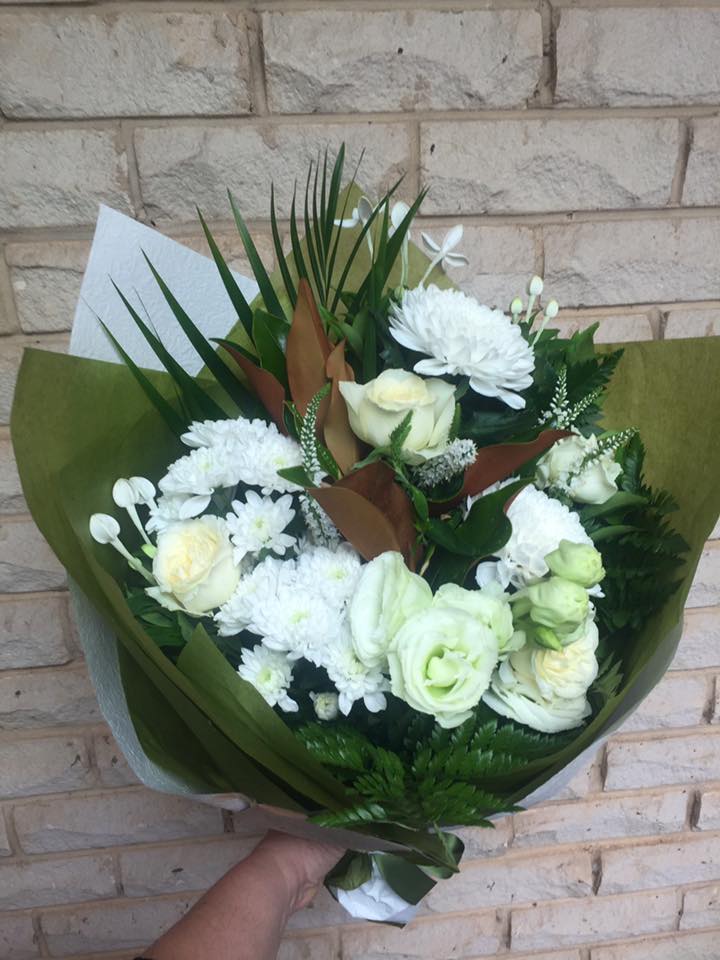 Cheeky Buds Florist | 143 High St, Kangaroo Flat VIC 3555, Australia | Phone: 0481 236 049