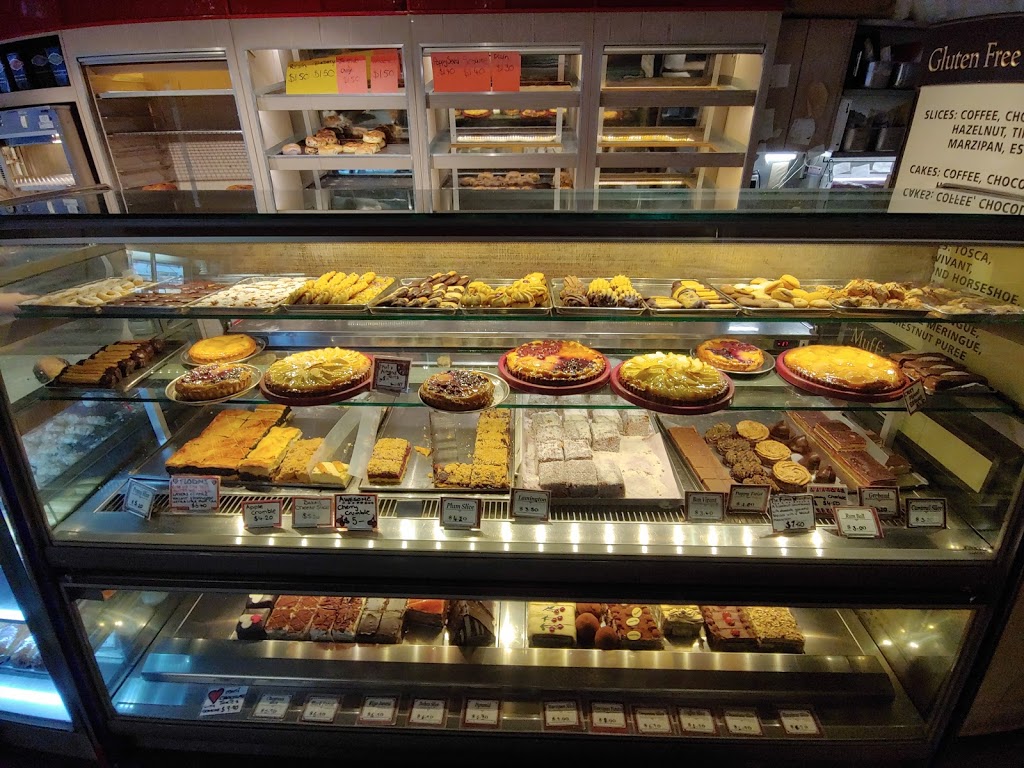 Wellington Cake Shop | bakery | 157 Bondi Rd, Bondi NSW 2026, Australia | 0293894555 OR +61 2 9389 4555