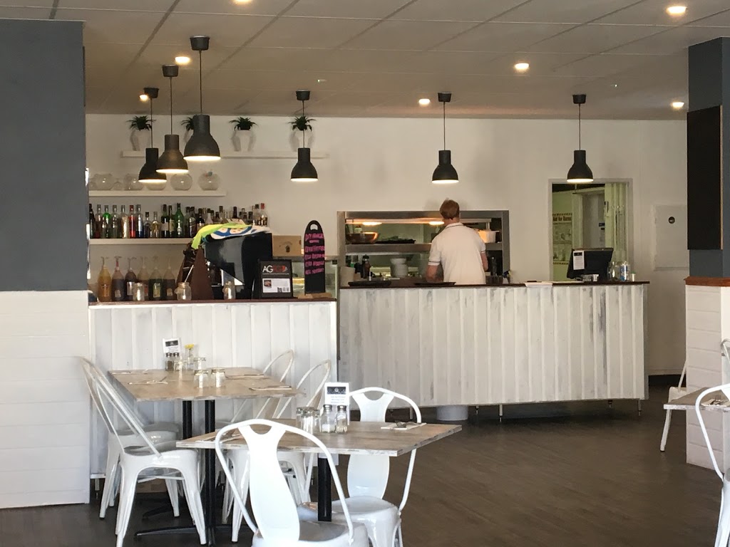 The Pickled Herring | restaurant | Two Rocks Shopping Centre, 5 Entreprise Ave, Two Rocks WA 6037, Australia | 0895611096 OR +61 8 9561 1096