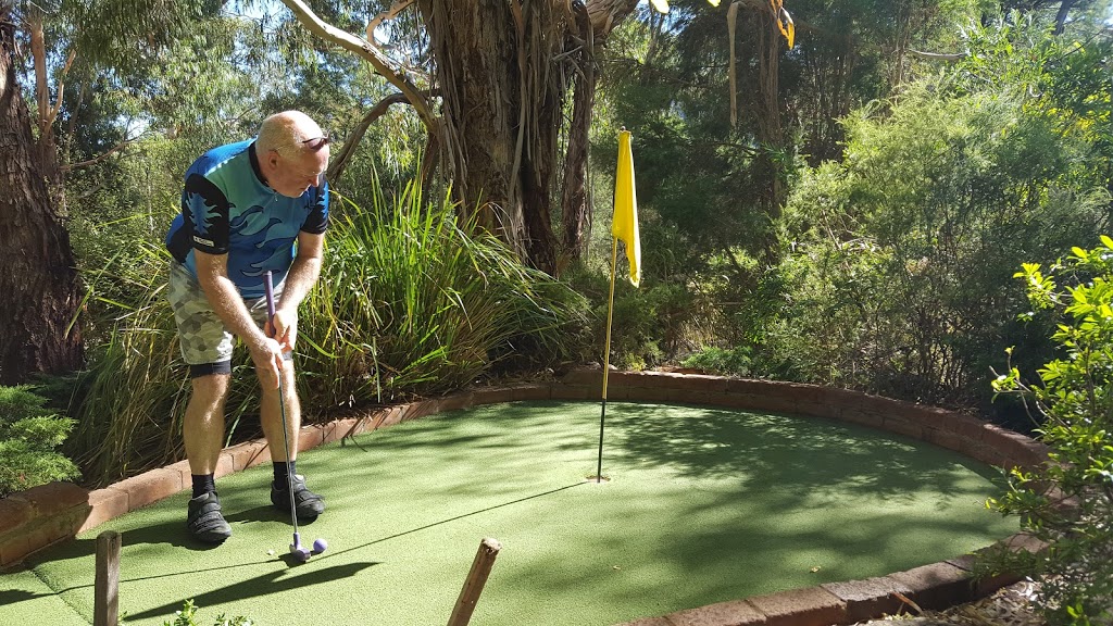 Grampians Adventure Golf & MOCO Gallery | tourist attraction | 475-481 Grampians Rd, Halls Gap VIC 3381, Australia | 0353564664 OR +61 3 5356 4664