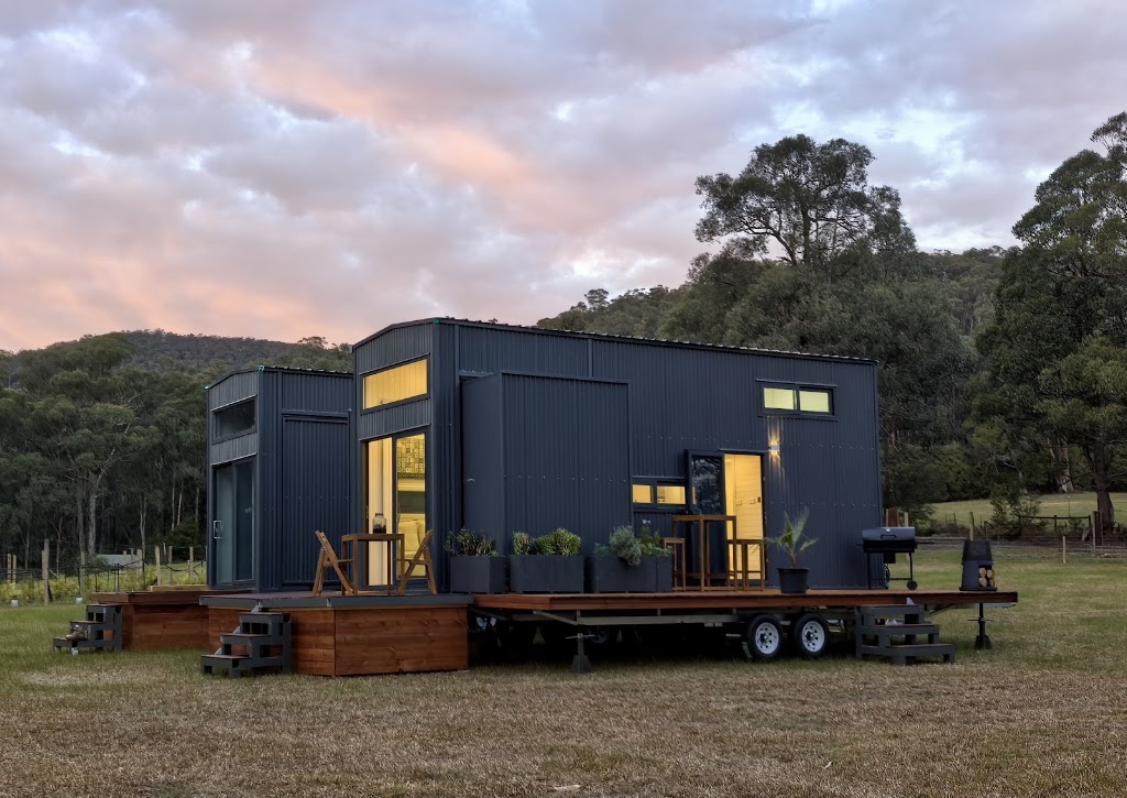 Red Gum Tiny Homes | 1670 Warburton-Woods Point Rd, Mcmahons Creek VIC 3799, Australia | Phone: 0438 787 621