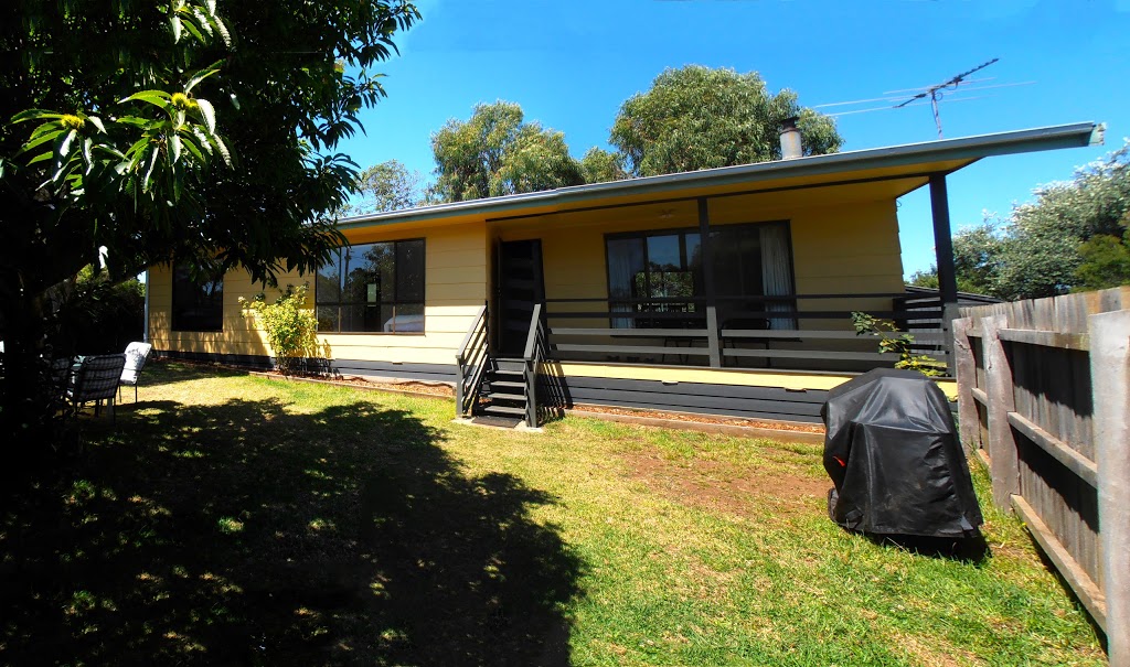 Phillip Island Holiday House -Pet Friendly | 33 Plover St, Cowes VIC 3922, Australia | Phone: 0424 345 646