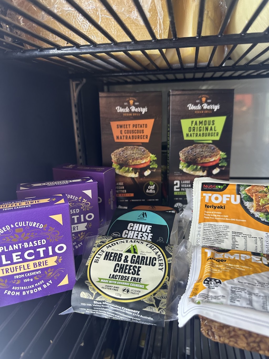Bluegum Pantry, Lawson - Gifts • Gourmet • Gelato | Shop 3/297 Great Western Hwy, Lawson NSW 2783, Australia | Phone: 0423 245 470