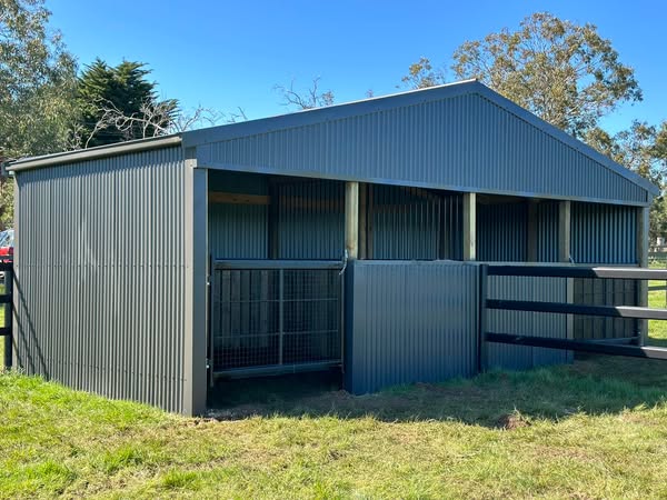 J & J Equine Solutions | 16 Bushy Park Ct, Drouin VIC 3818, Australia | Phone: 0411 373 324