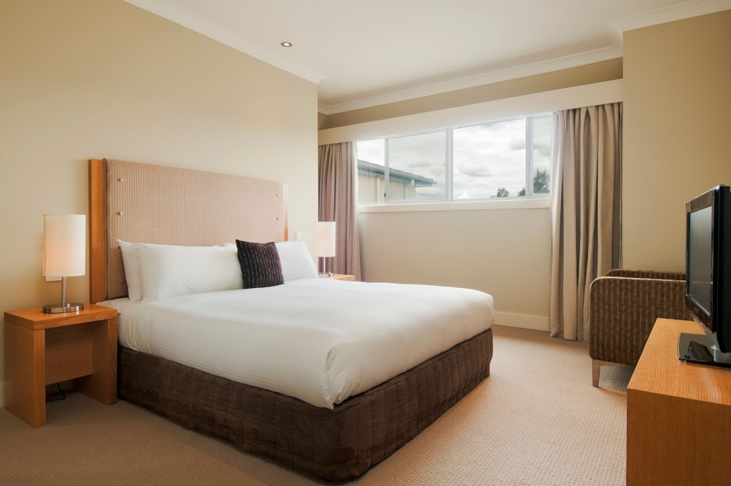 Crowne Plaza Hunter Valley | lodging | 430 Wine Country Dr, Lovedale NSW 2325, Australia | 0249910000 OR +61 2 4991 0000