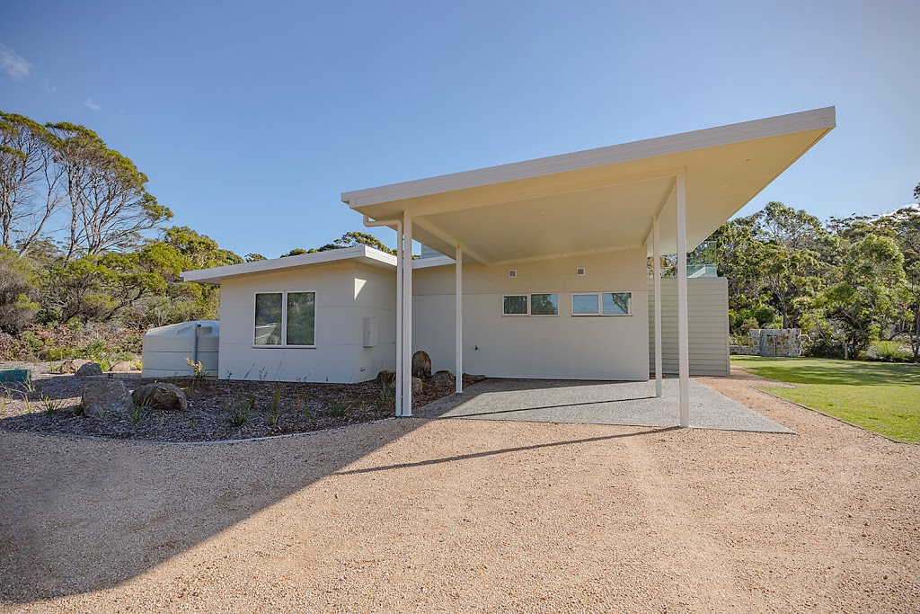 Baileys Beach House | 1 Vince Lane, Binalong Bay TAS 7216, Australia | Phone: 0474 025 708