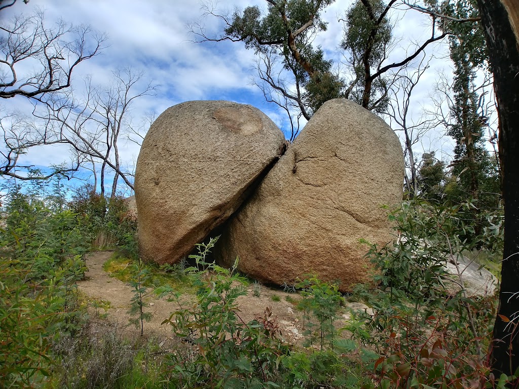 Blackhill Reserve Car Park | 110 Blackhill School Rd, Kyneton VIC 3444, Australia