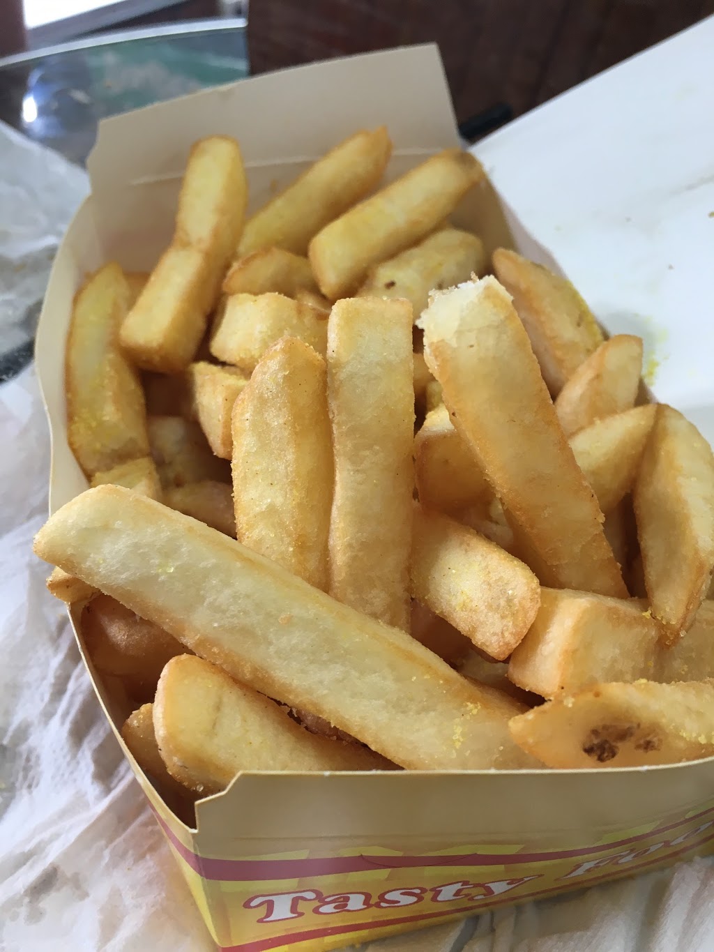 Dougies Takeaway | meal takeaway | 8 Princess St, Macksville NSW 2447, Australia | 0265683684 OR +61 2 6568 3684