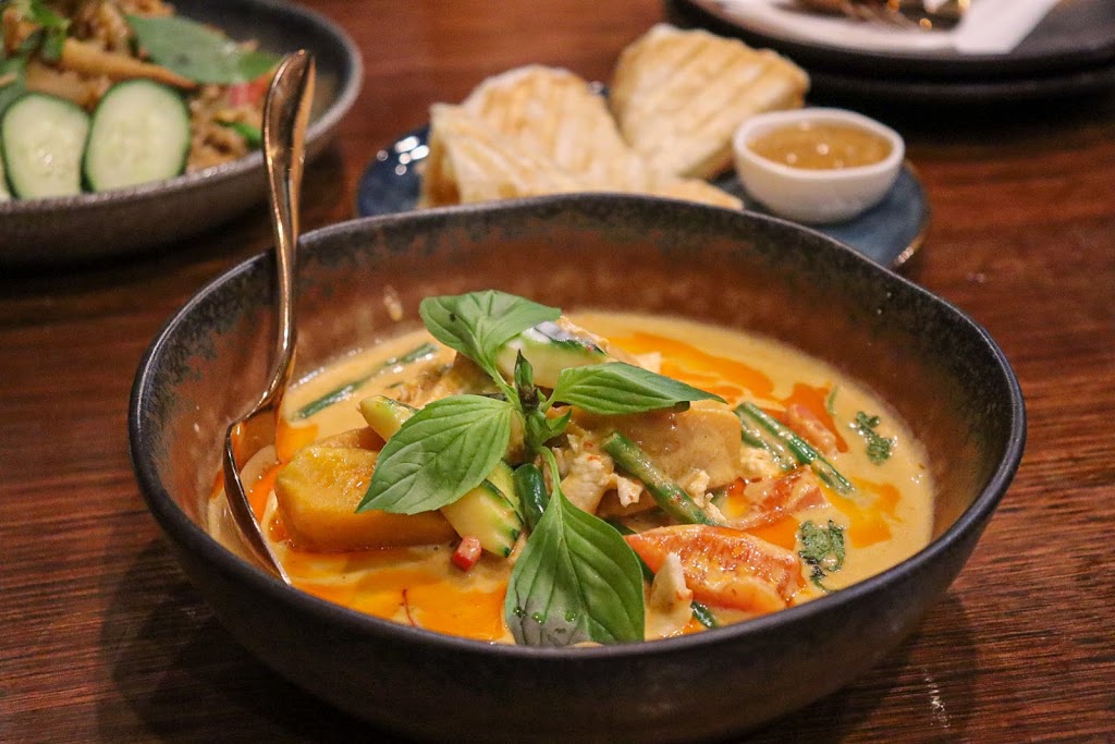 Jaidieo Thai Cuisine | 176 Rathdowne St, Carlton VIC 3053, Australia | Phone: (03) 9042 5639