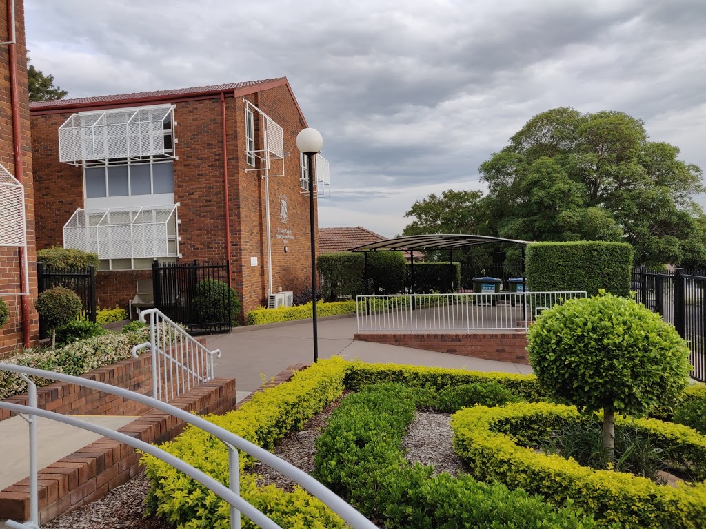 St Lukes Catholic Primary School | school | 75/79 Victoria St, Revesby NSW 2212, Australia | 0297735930 OR +61 2 9773 5930