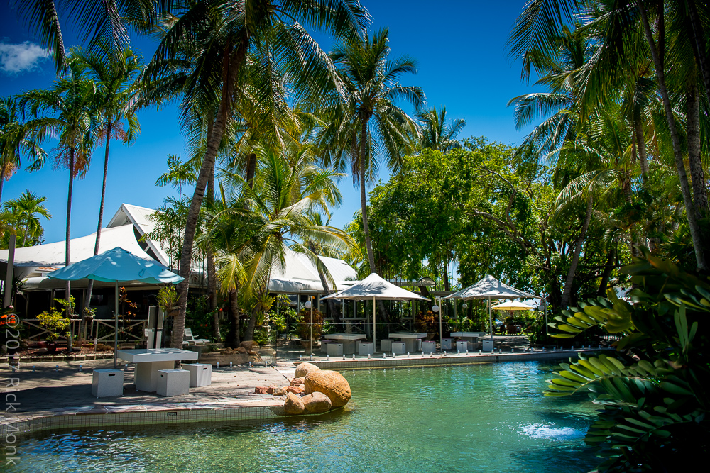Seagulls Resort | lodging | 74 The Esplanade, Belgian Gardens QLD 4810, Australia | 0747213111 OR +61 7 4721 3111