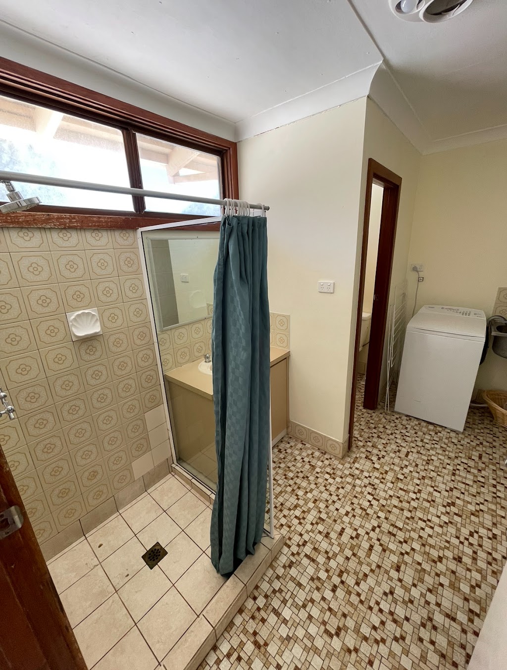 Wildsights Beach Shack | 2 Denham Rd, Denham WA 6537, Australia | Phone: (08) 9948 1481