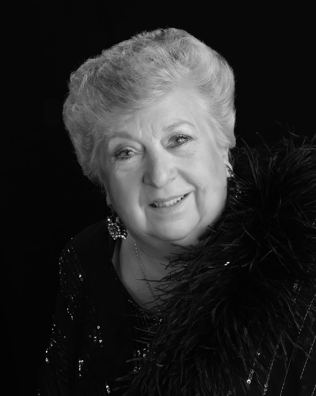 Aunty Molly’s Seniors Entertainment Events | Business Office, 6 Yambo St, Morisset NSW 2264, Australia | Phone: (02) 4970 5105