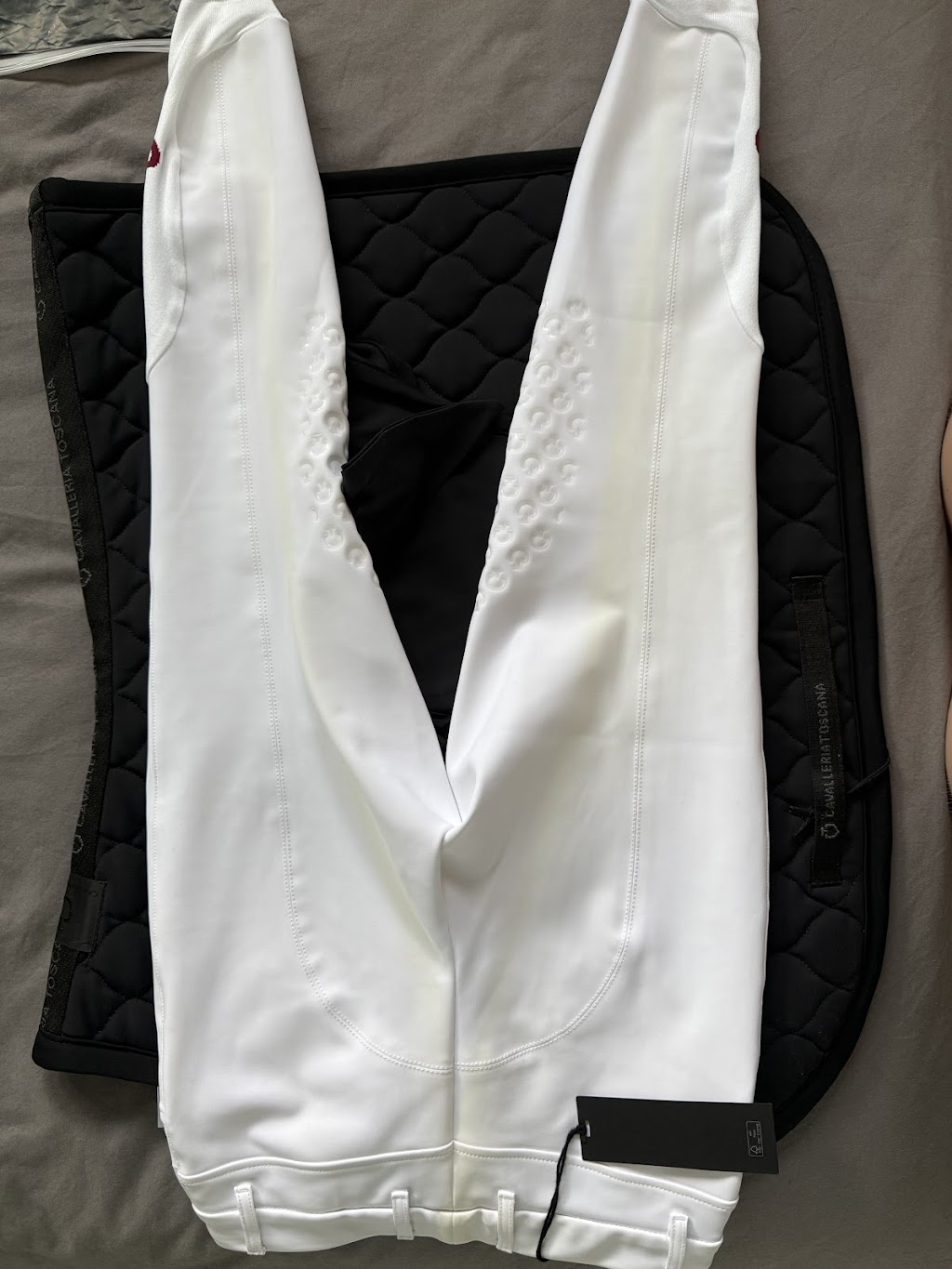 Completely Equine | Unit 4/33 Pikkat Dr, Braemar NSW 2575, Australia | Phone: (02) 4872 2114