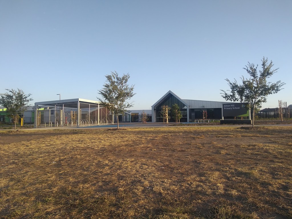 Aitken Hill Primary School | school | 2 Rhyolite drive, Craigieburn VIC 3064, Australia | 0383771000 OR +61 3 8377 1000