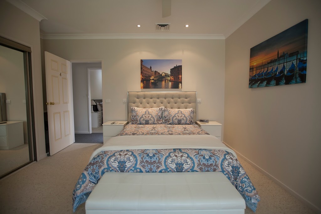 Batemans Bay Manor Bed and Breakfast | lodging | 22 Cors Parade, North Batemans Bay NSW 2536, Australia | 0244727627 OR +61 2 4472 7627