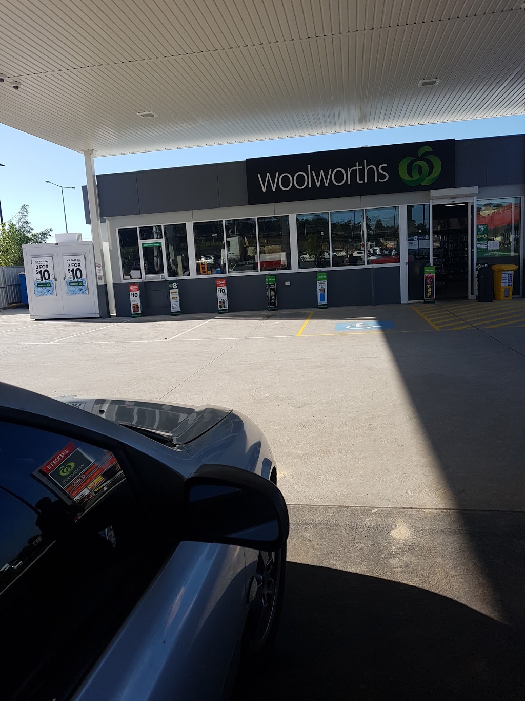 Caltex Woolworths | 4 Cardinia Rd, Officer VIC 3809, Australia | Phone: (03) 5941 8041