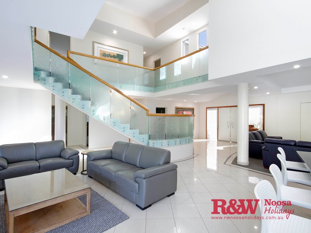 31 Witta - RW Noosa Holidays | 31 Witta Cir, Noosa Heads QLD 4567, Australia | Phone: (07) 5448 0966