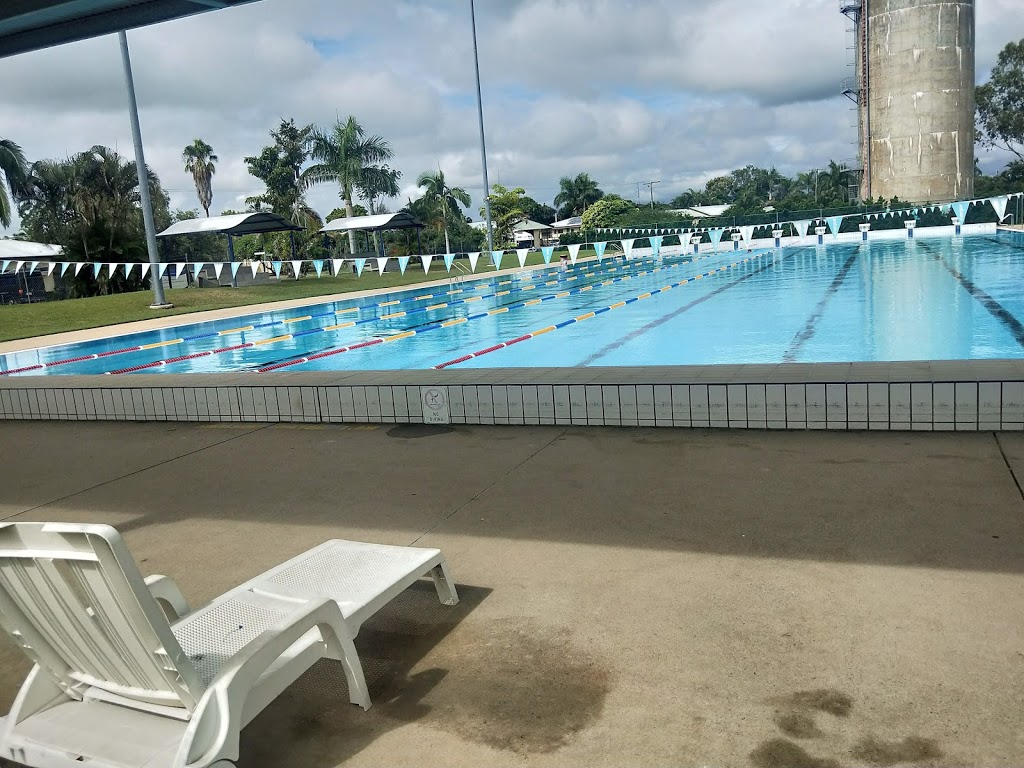 Moura Memorial Pool | 21 Davey St, Moura QLD 4718, Australia | Phone: 0408 384 221