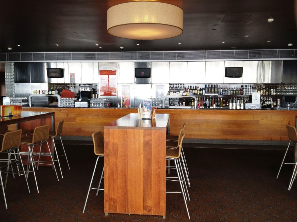 The Landing Bar & Kitchen | restaurant | 1 Honeysuckle Dr, Newcastle NSW 2300, Australia | 0249271722 OR +61 2 4927 1722
